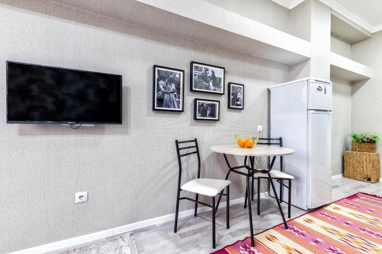 Cosy flat in the city center Astana Buitenkant foto