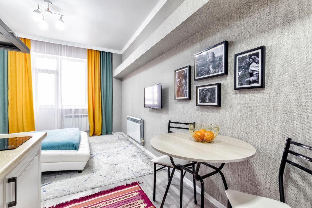 Cosy flat in the city center Astana Buitenkant foto